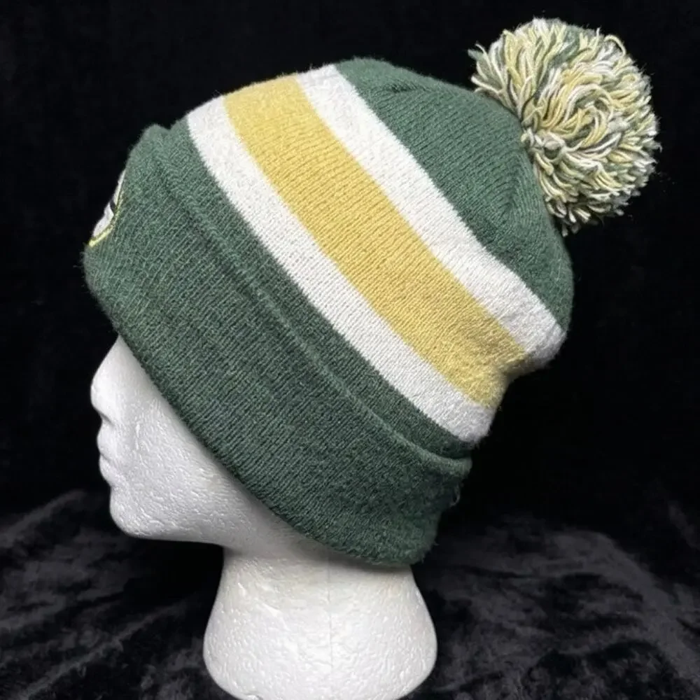 Green Milwaukee Bucks NBA Beanie